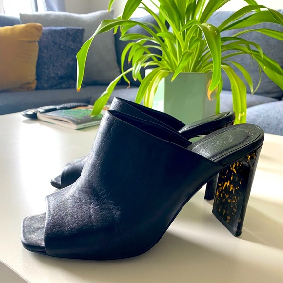 Black leather mules. Spanish brand, L’intervalle. Four-inch heel. - Picture 1 of 4